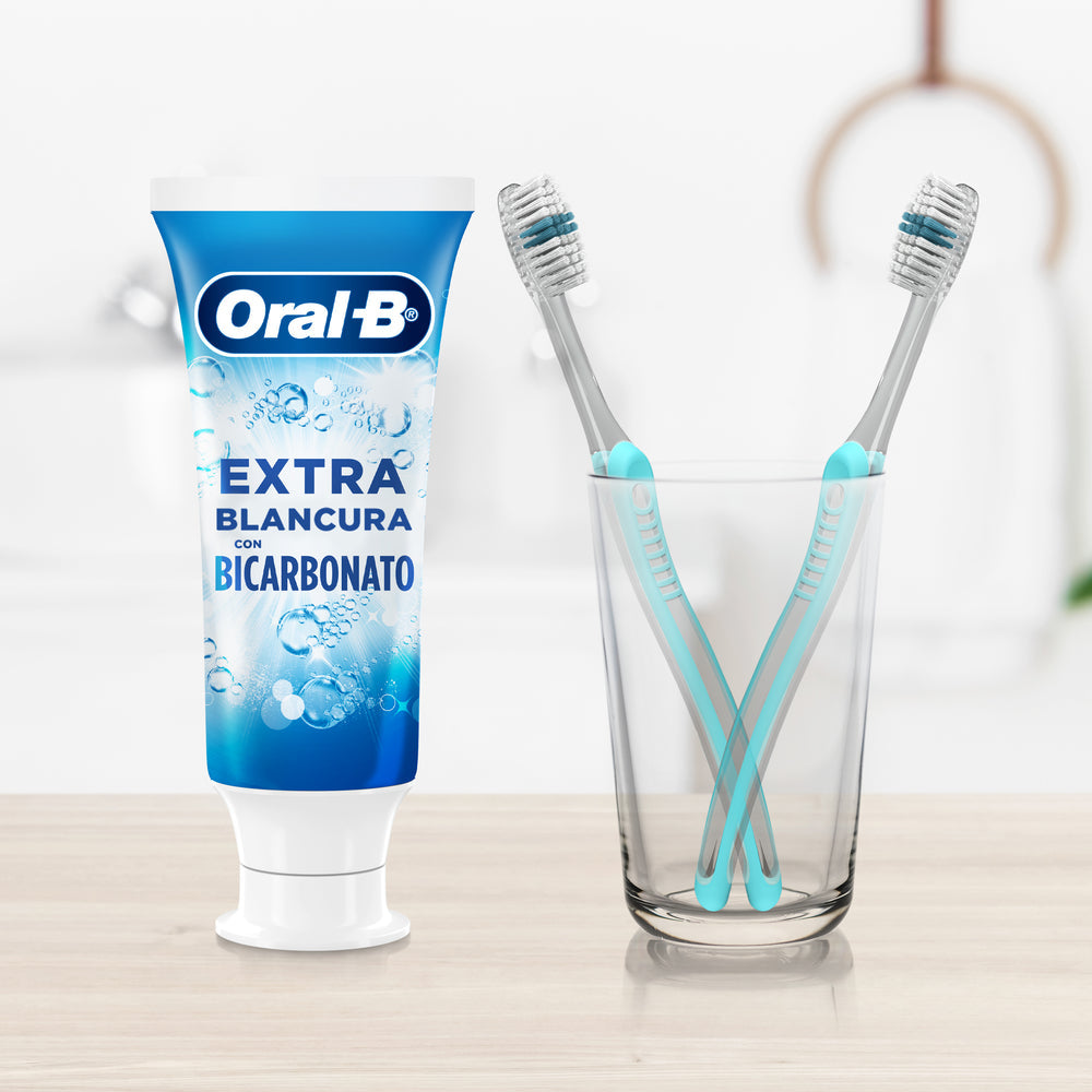 Oral B Extra White Toothpaste with Baking Soda: 180ml/6.08 Fl Oz for Whitening, Cavity Prevention & Fresh Breath